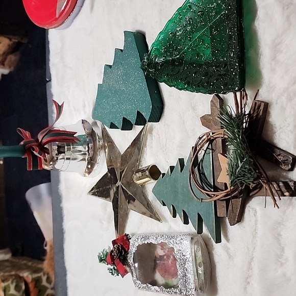 VINTAGE CHRISTMAS DECORATIVE ASSORTMENT BUNDLE - Picture 1 of 11